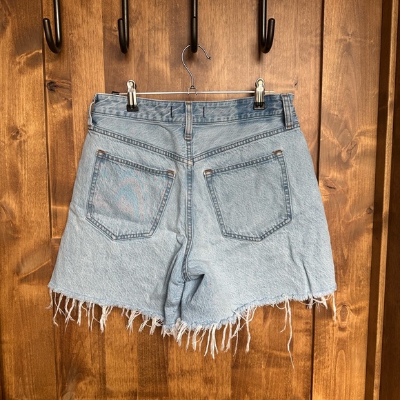 Abercrombie and Fitch “The Loose Short” - High Rise - Picture 2 of 3